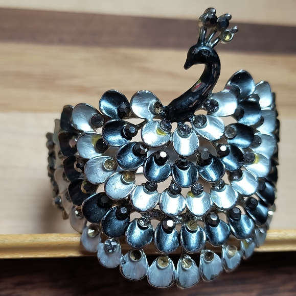 Inged Bracelet Fashion Rhinestone Enamel Black & Grey Metallic - Picture 8 of 16